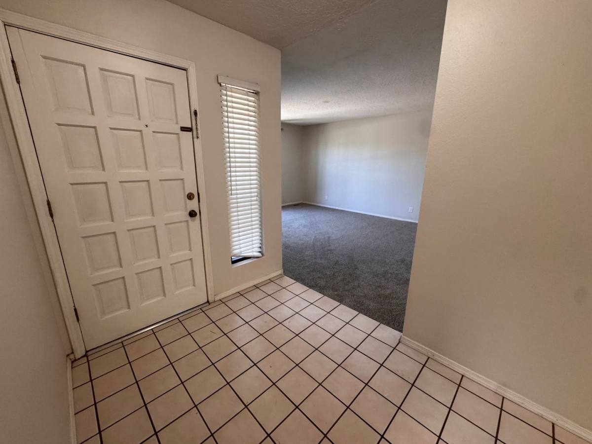 House for rent at 8902 Spain Rd NE, Albuquerque, NM 87111