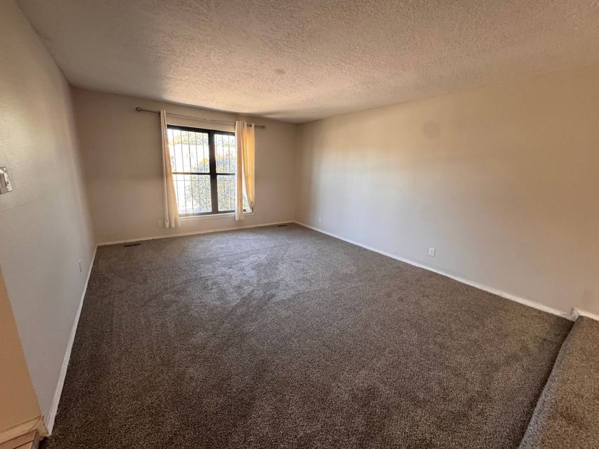 House for rent at 8902 Spain Rd NE, Albuquerque, NM 87111