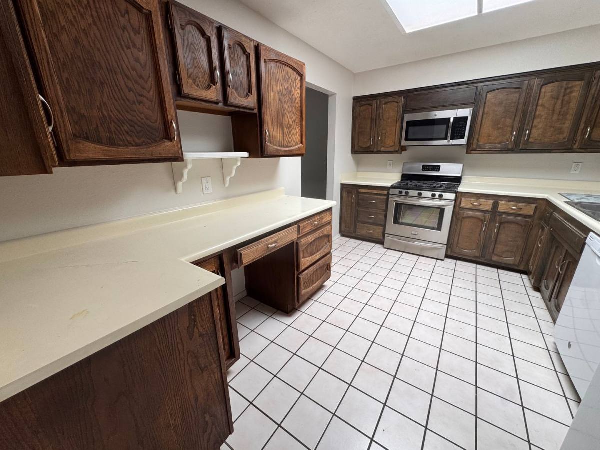 House for rent at 8902 Spain Rd NE, Albuquerque, NM 87111