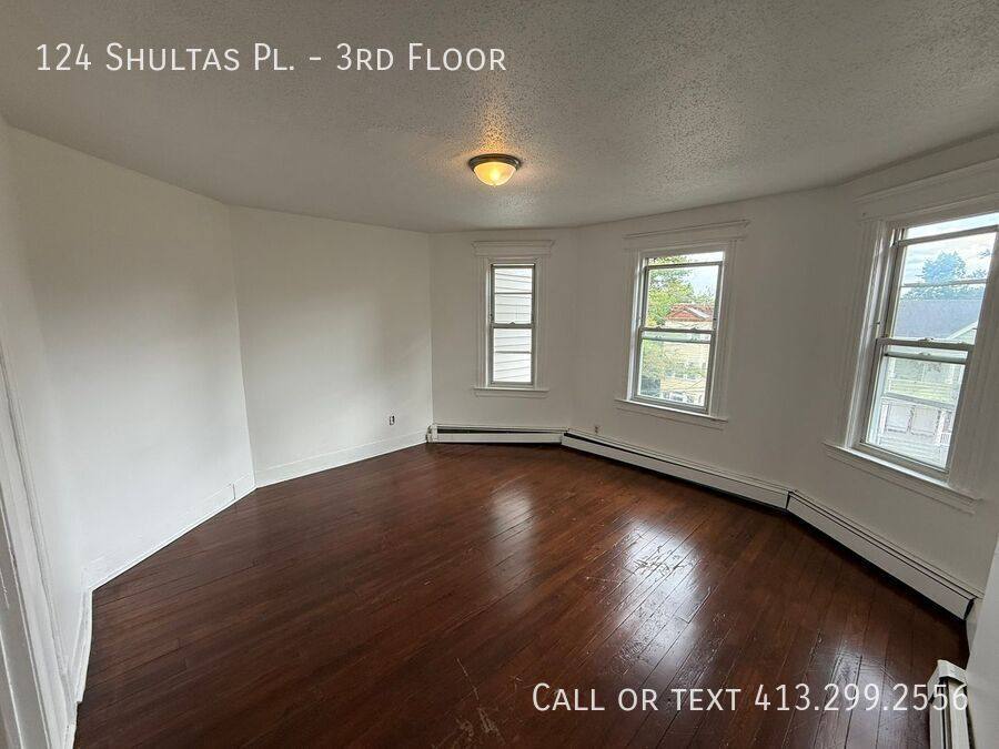 Apartment for rent at 124 Shultas Place - 3rd Floor, Hartford, CT 06114