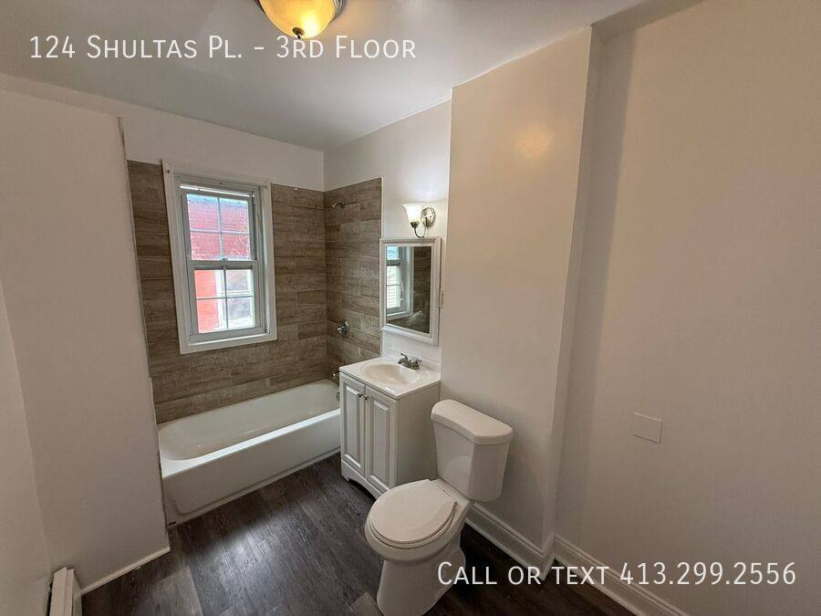 Apartment for rent at 124 Shultas Place - 3rd Floor, Hartford, CT 06114
