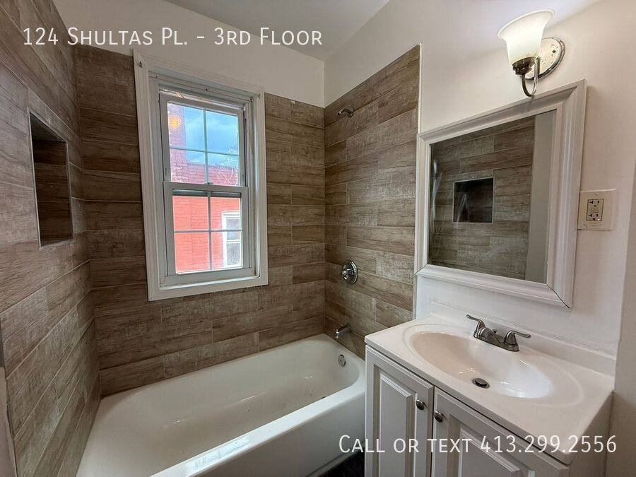 Apartment for rent at 124 Shultas Place - 3rd Floor, Hartford, CT 06114