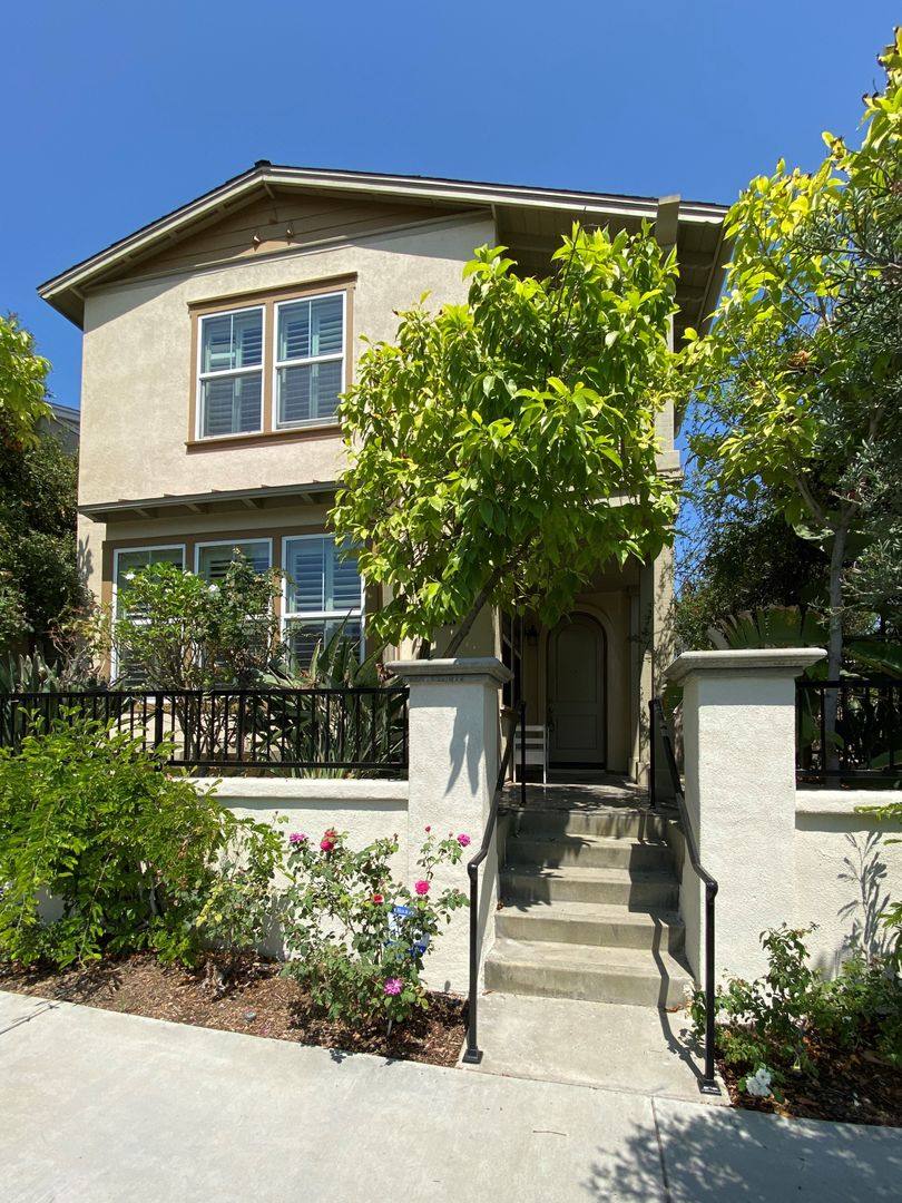 Townhouse for rent at 254 Flyers Lane, Tustin, CA 92782