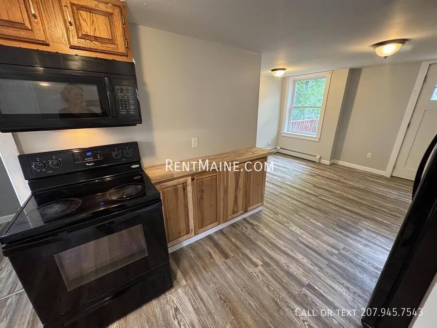 Apartment for rent at 97 Grove St #2, Bangor, ME 04401