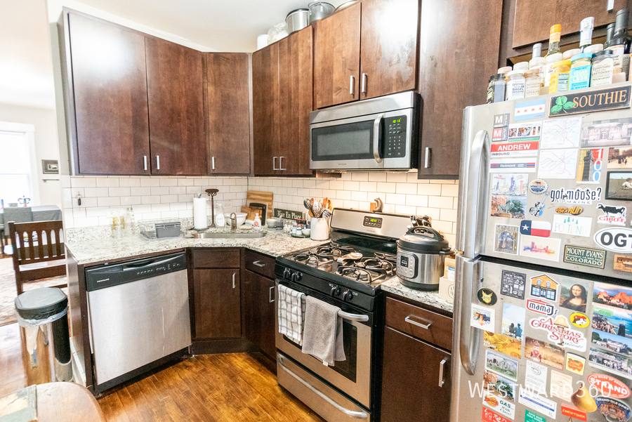 Apartment for rent at 1662 W Farwell Ave #3N, Chicago, IL 60626