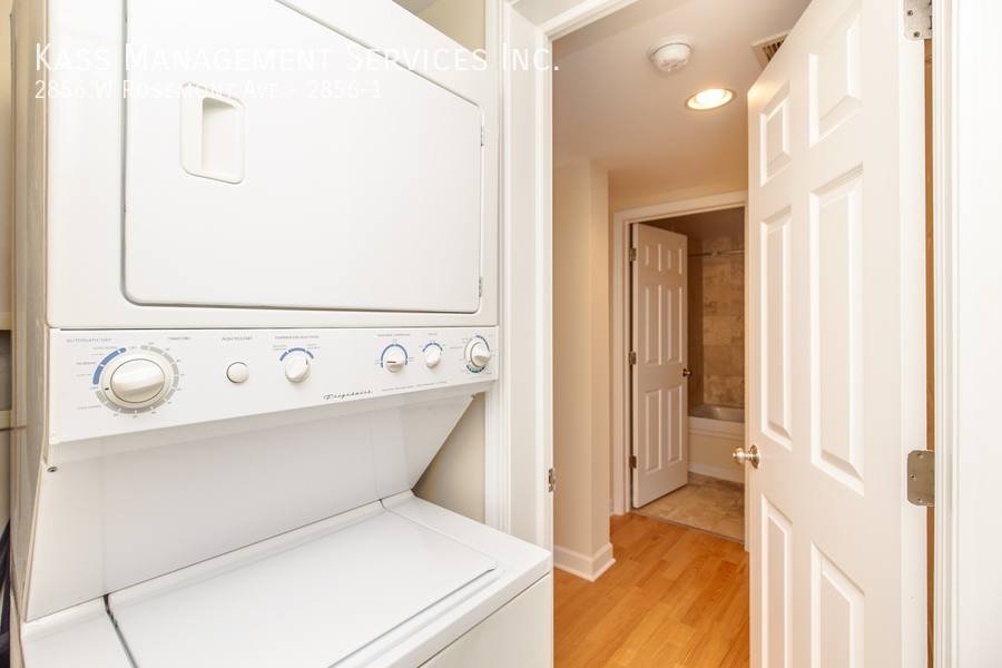 Apartment for rent at 2856 W Rosemont Ave #1, Chicago, IL 60659