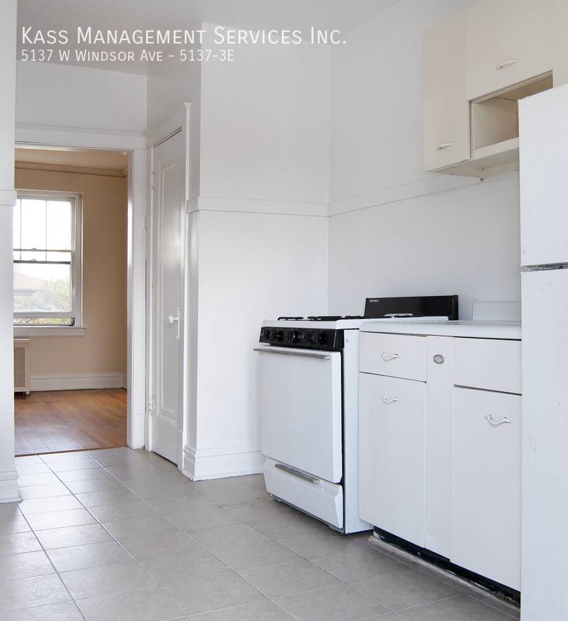 Apartment for rent at 5137 W Windsor Ave #3E, Chicago, IL 60630
