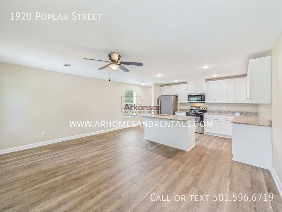 House for rent at 1920 Poplar St, North Little Rock, AR 72114