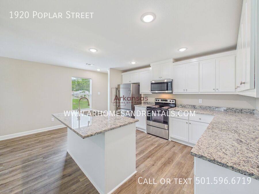 House for rent at 1920 Poplar St, North Little Rock, AR 72114