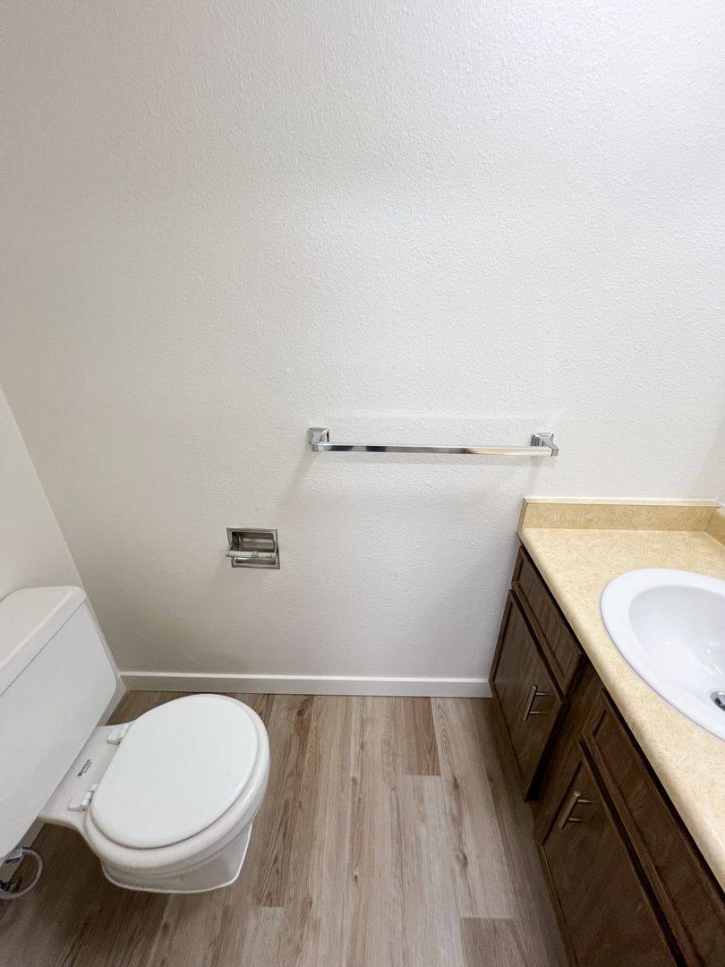 Apartment for rent at 846 Homedale Rd, Klamath Falls, OR 97603