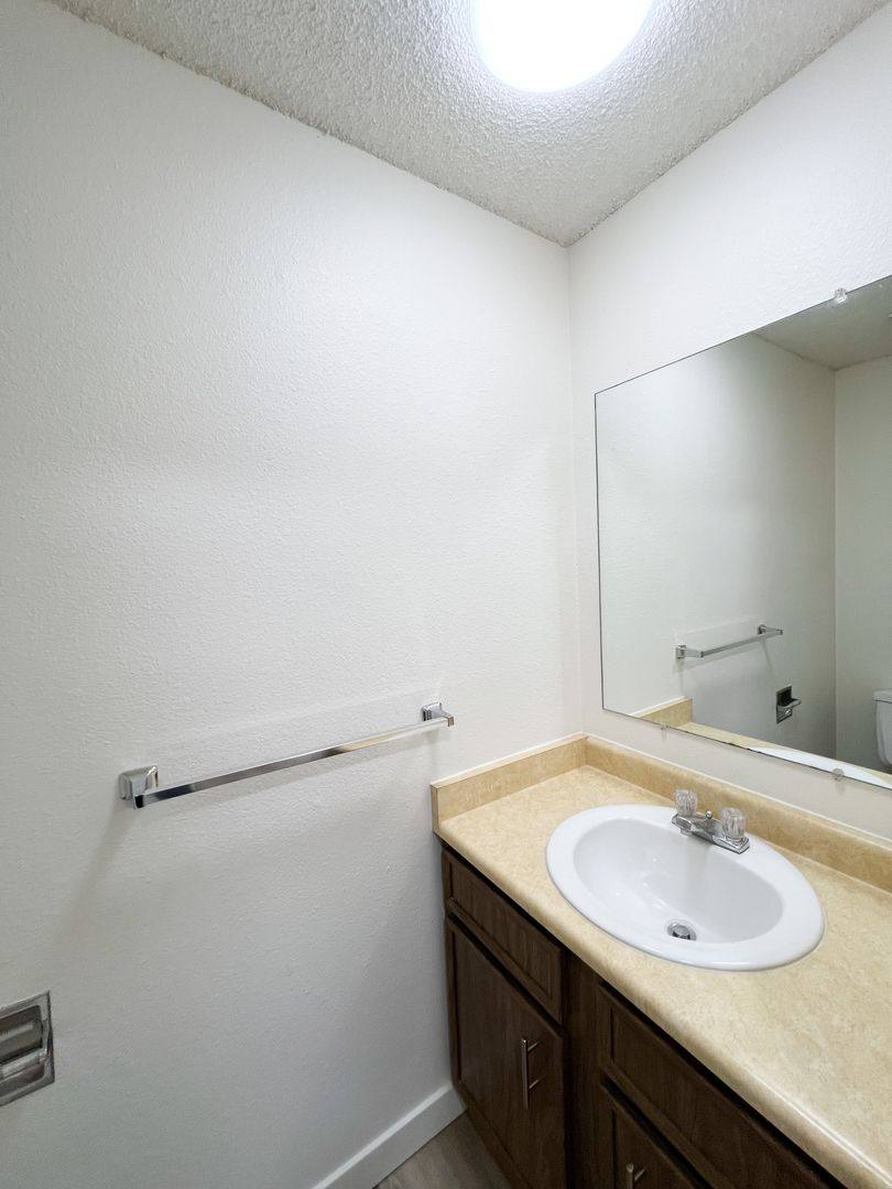 Apartment for rent at 846 Homedale Rd, Klamath Falls, OR 97603