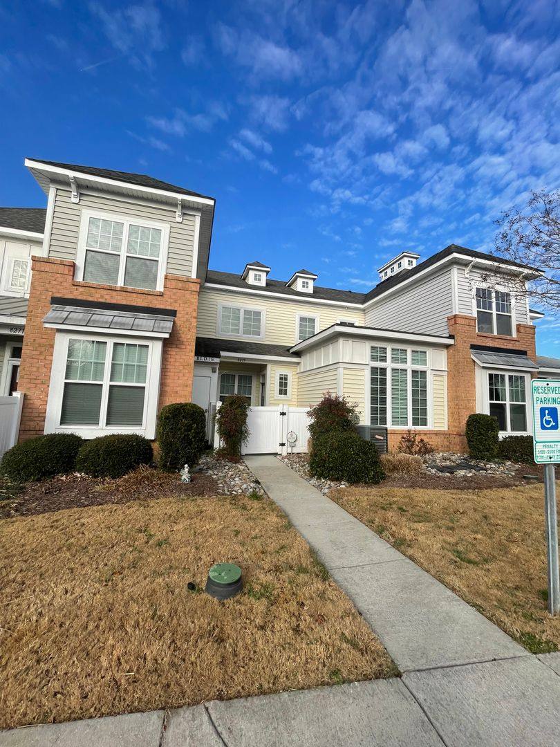 Condo for rent at 8275 Captains Way, Norfolk, VA 23518
