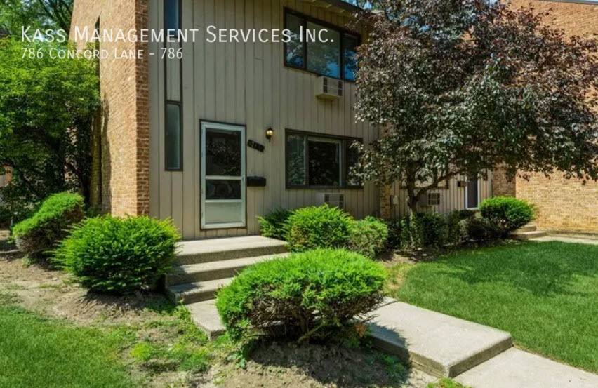 Townhouse for rent at 786 Concord Lane #786, Barrington, IL 60010