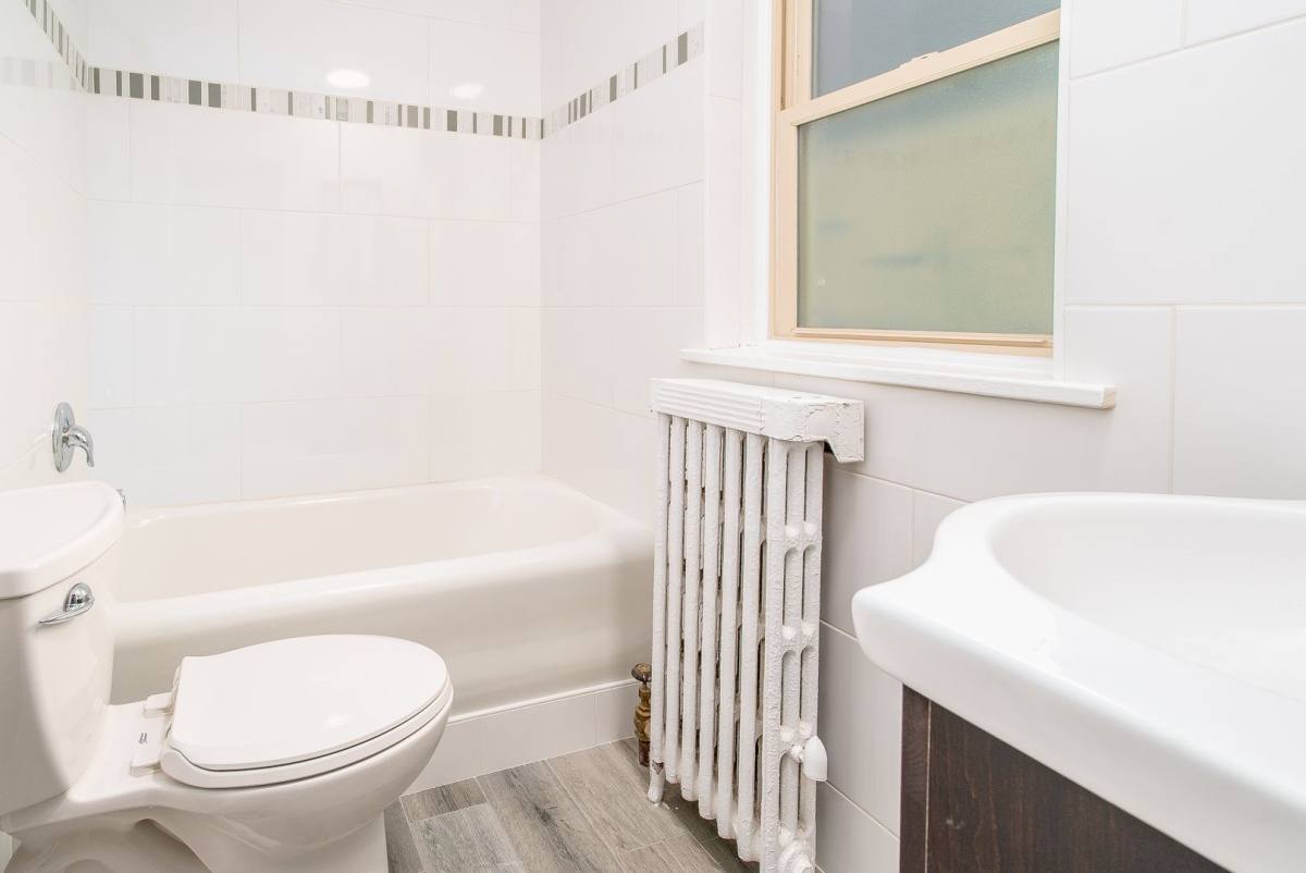 Apartment for rent at 428-432 N Park Blvd, Glen Ellyn, IL 60137