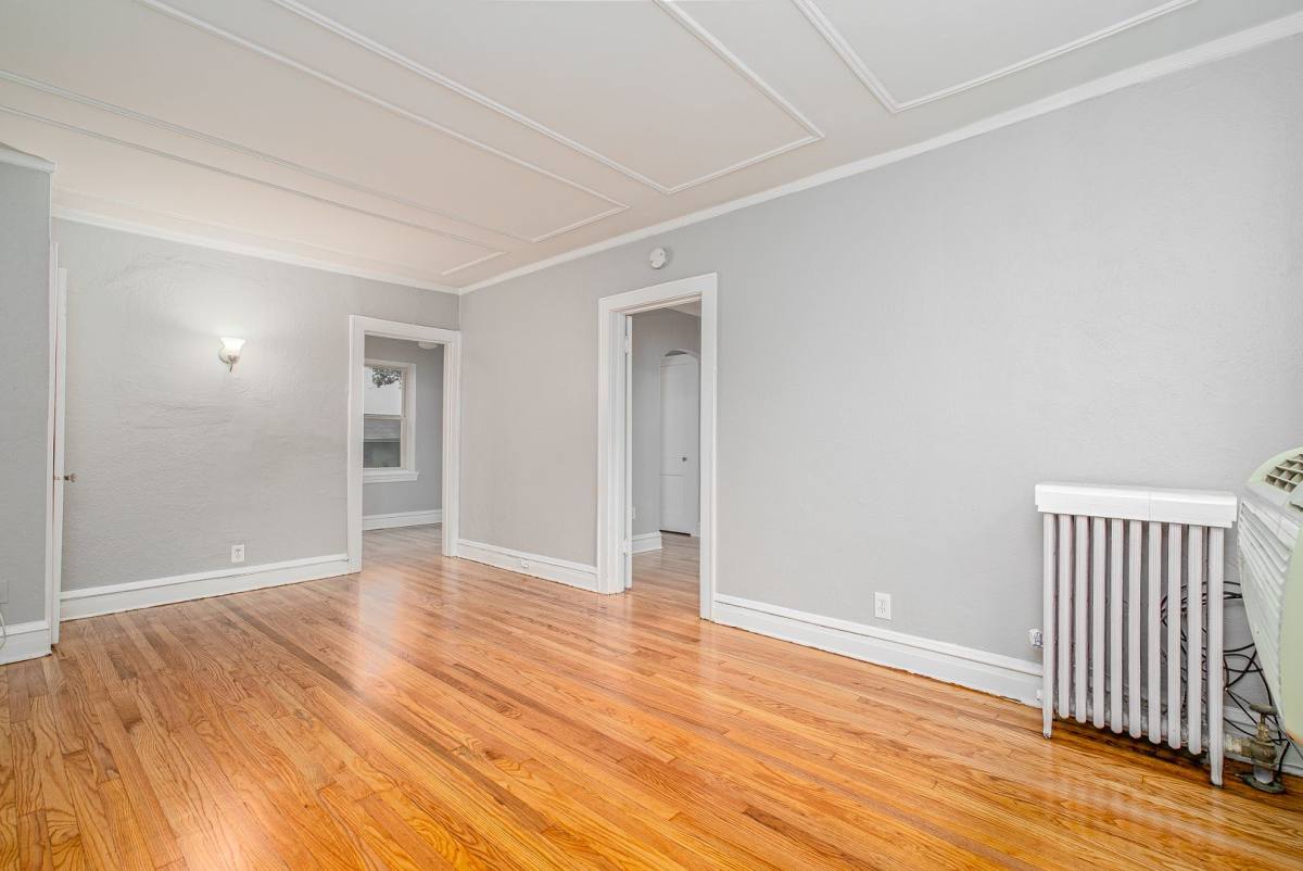 Apartment for rent at 428-432 N Park Blvd, Glen Ellyn, IL 60137