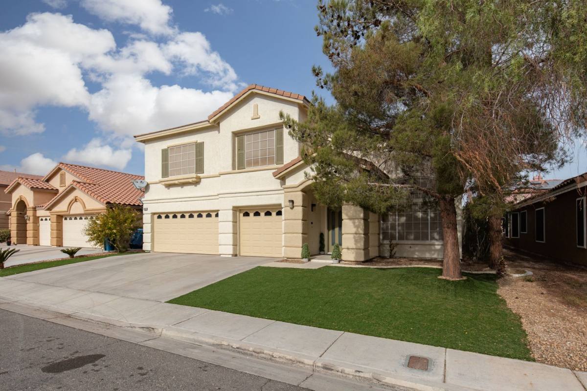 House for rent at 1932 Imola Court, Las Vegas, NV 89123