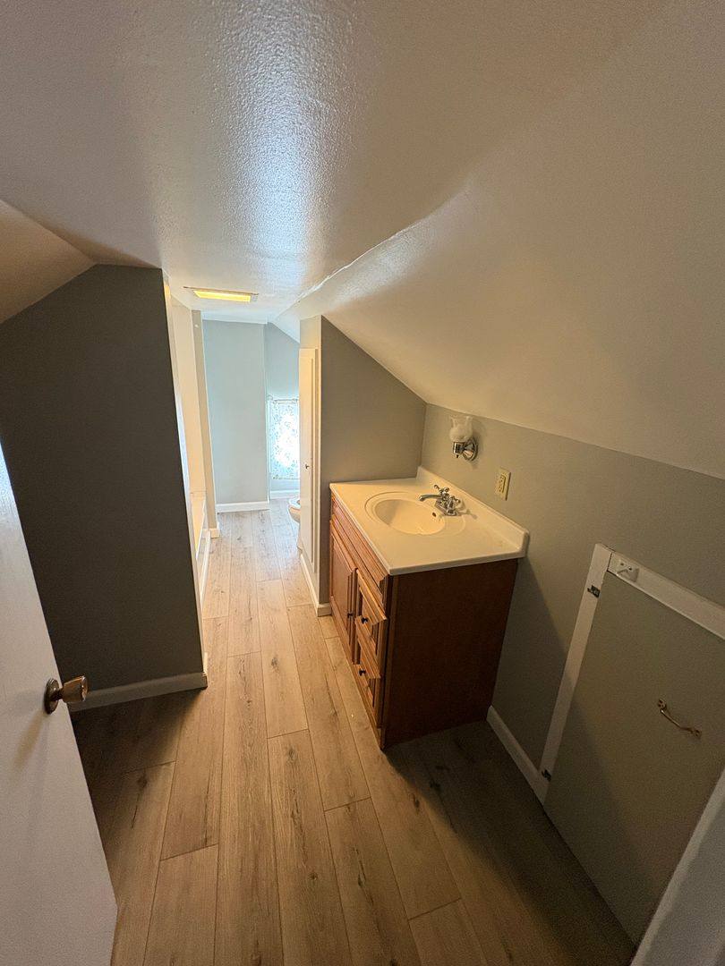 Apartment for rent at 407 W Southpark Ave, Oshkosh, WI 54902