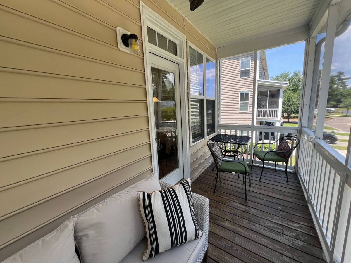Townhouse for rent at 1542 Bluewater Way, Charleston, SC 29414