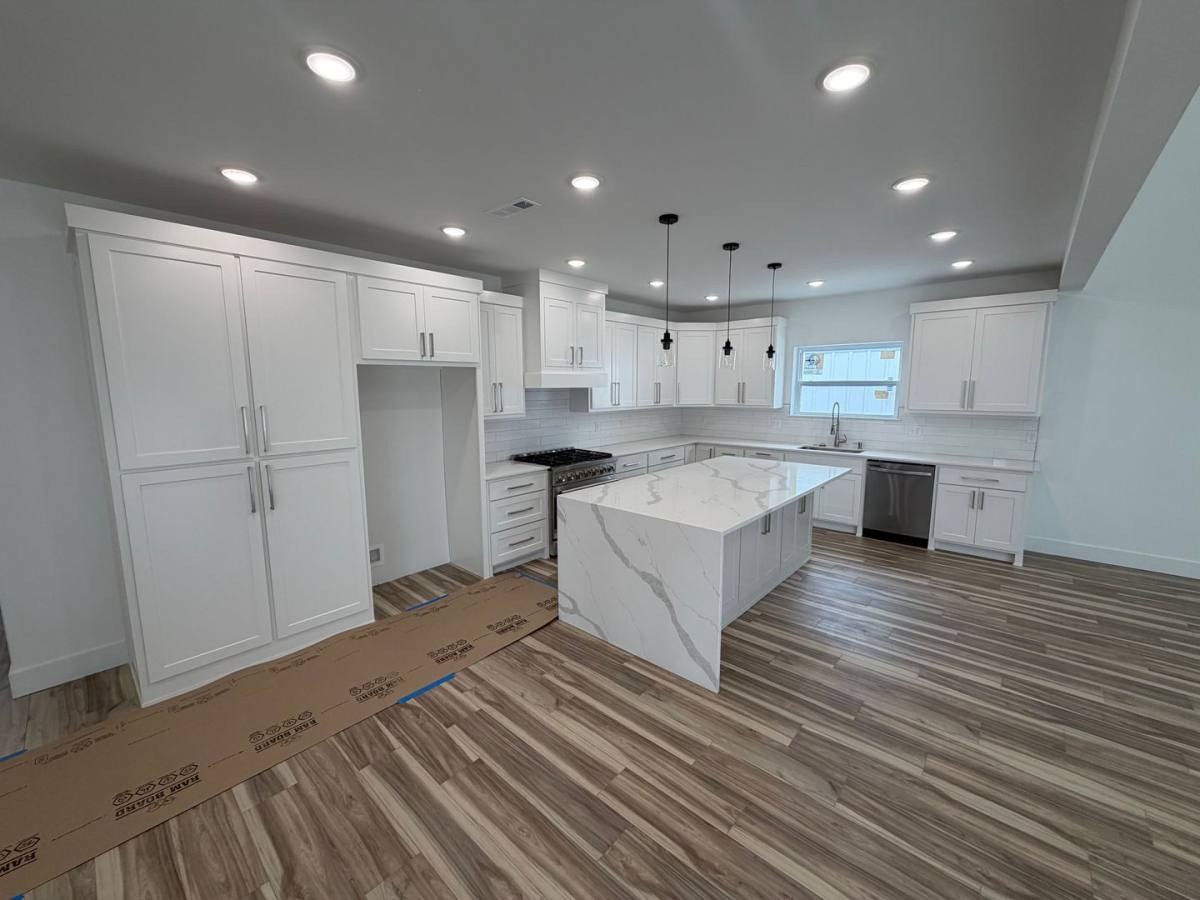 House for rent at 916 N Sang Ave, Fayetteville, AR 72701