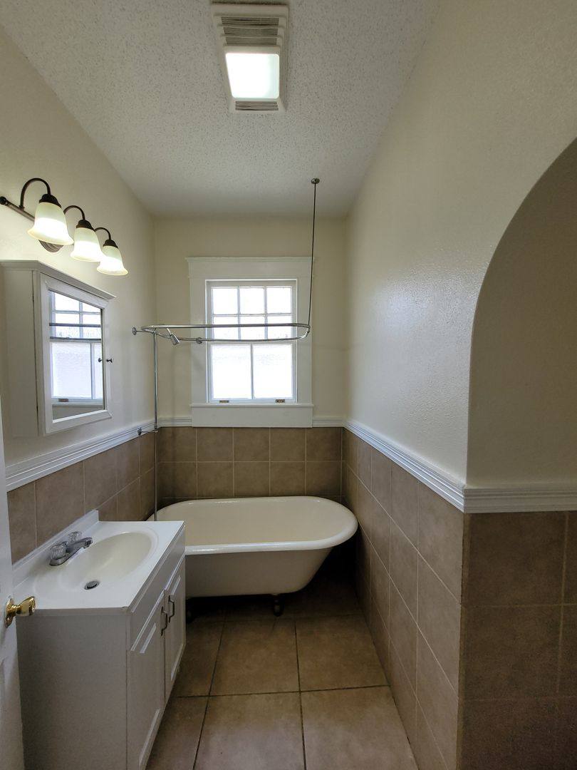 Apartment for rent at 4702 Euphrosine St, New Orleans, LA 70125