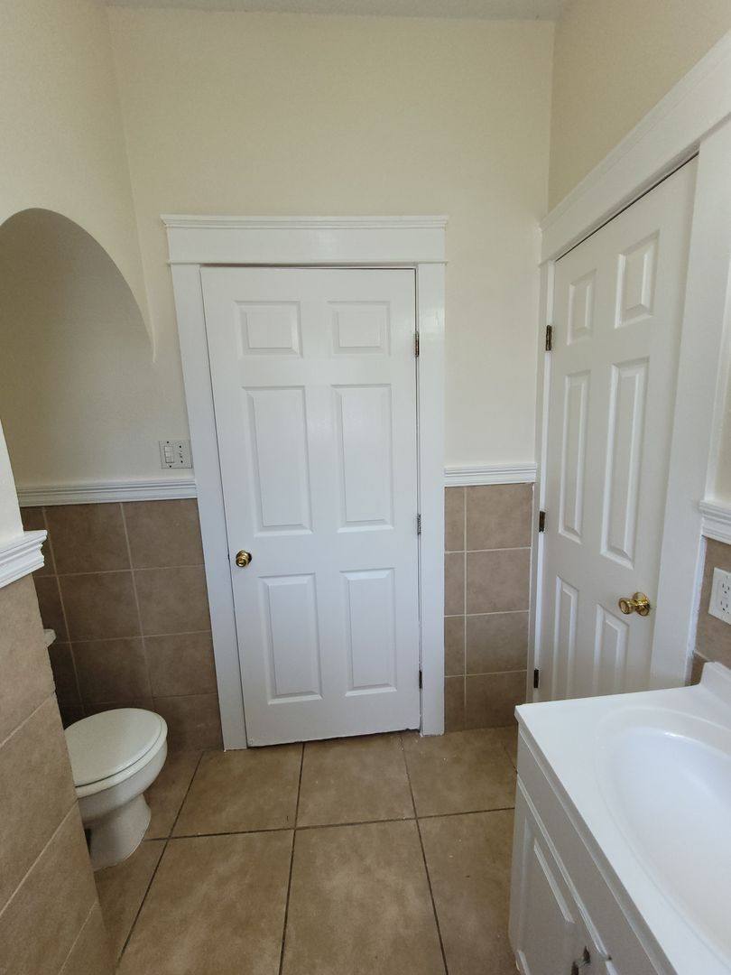 Apartment for rent at 4702 Euphrosine St, New Orleans, LA 70125