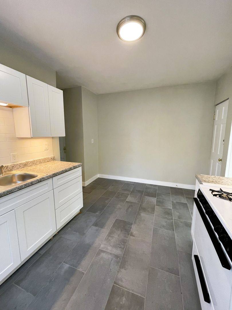 Apartment for rent at 3224 Portis Ave, Saint Louis, MO 63116