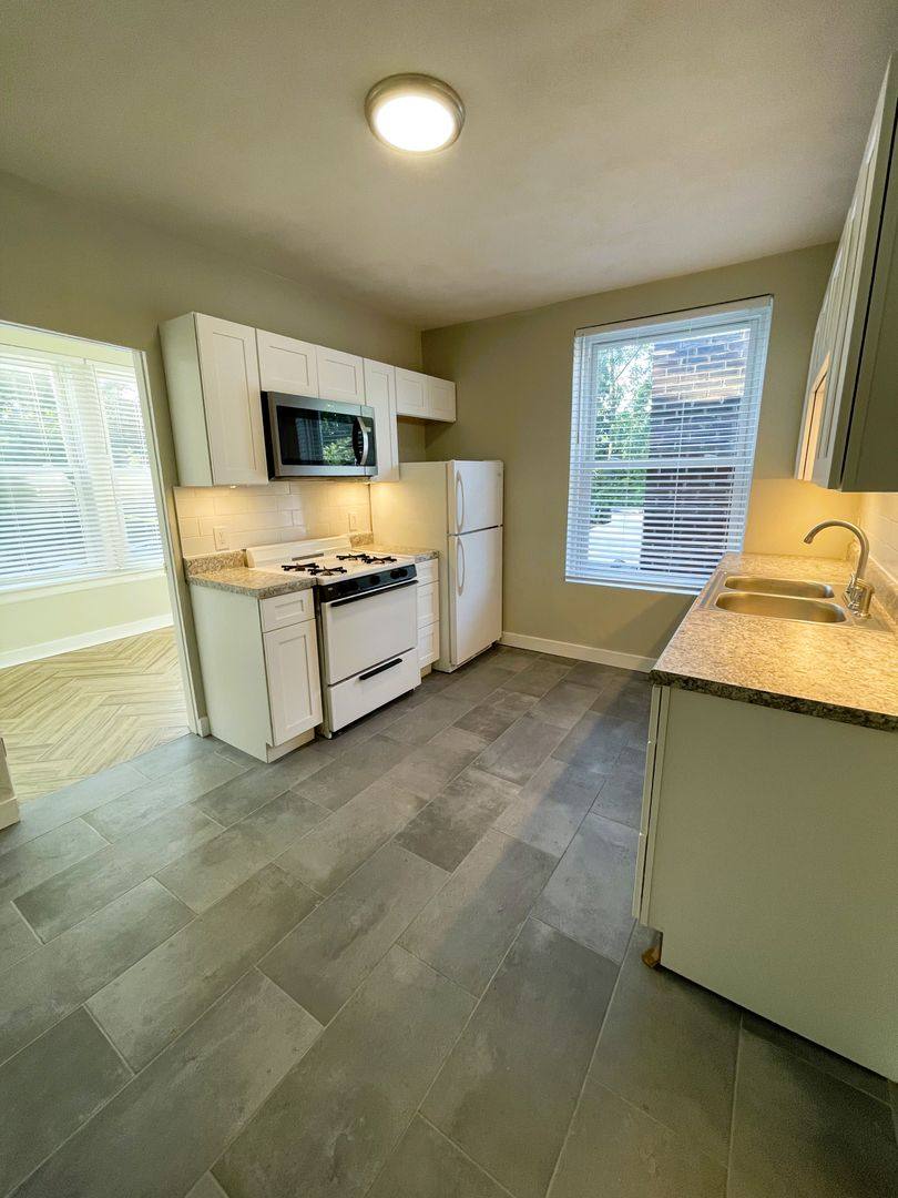 Apartment for rent at 3224 Portis Ave, Saint Louis, MO 63116