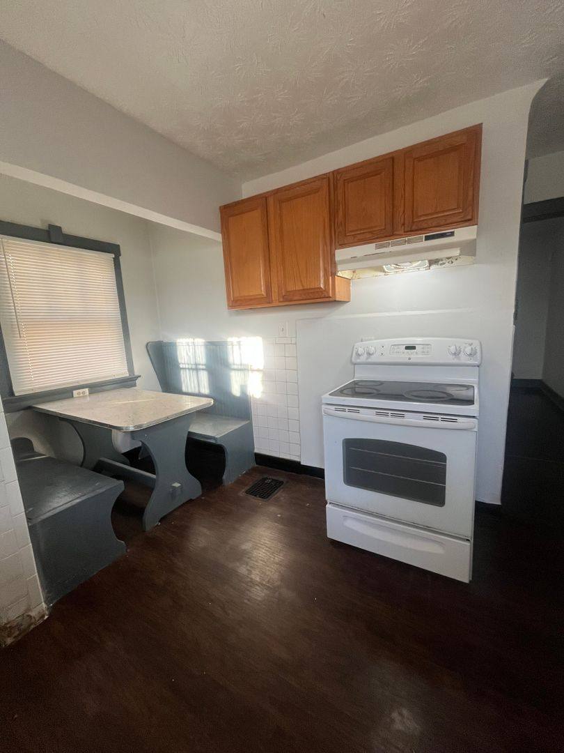 Apartment for rent at 313-315 Illinois Ave, Dayton, OH 45410