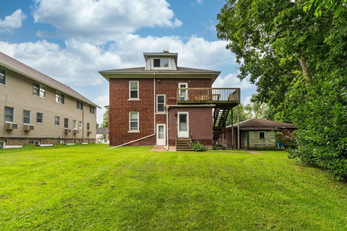 Apartment for rent at 903 Zeisler St, La Crosse, WI 54601