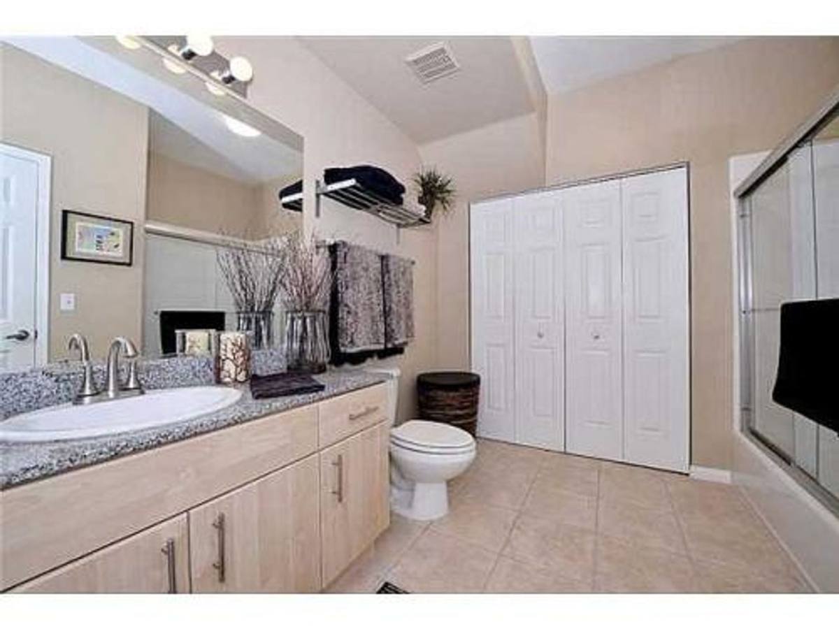Townhouse for rent at 1642 7th Ave, San Diego, CA 92101