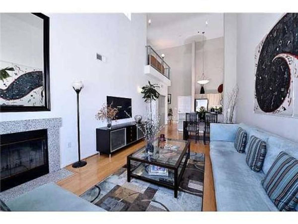 Townhouse for rent at 1642 7th Ave, San Diego, CA 92101