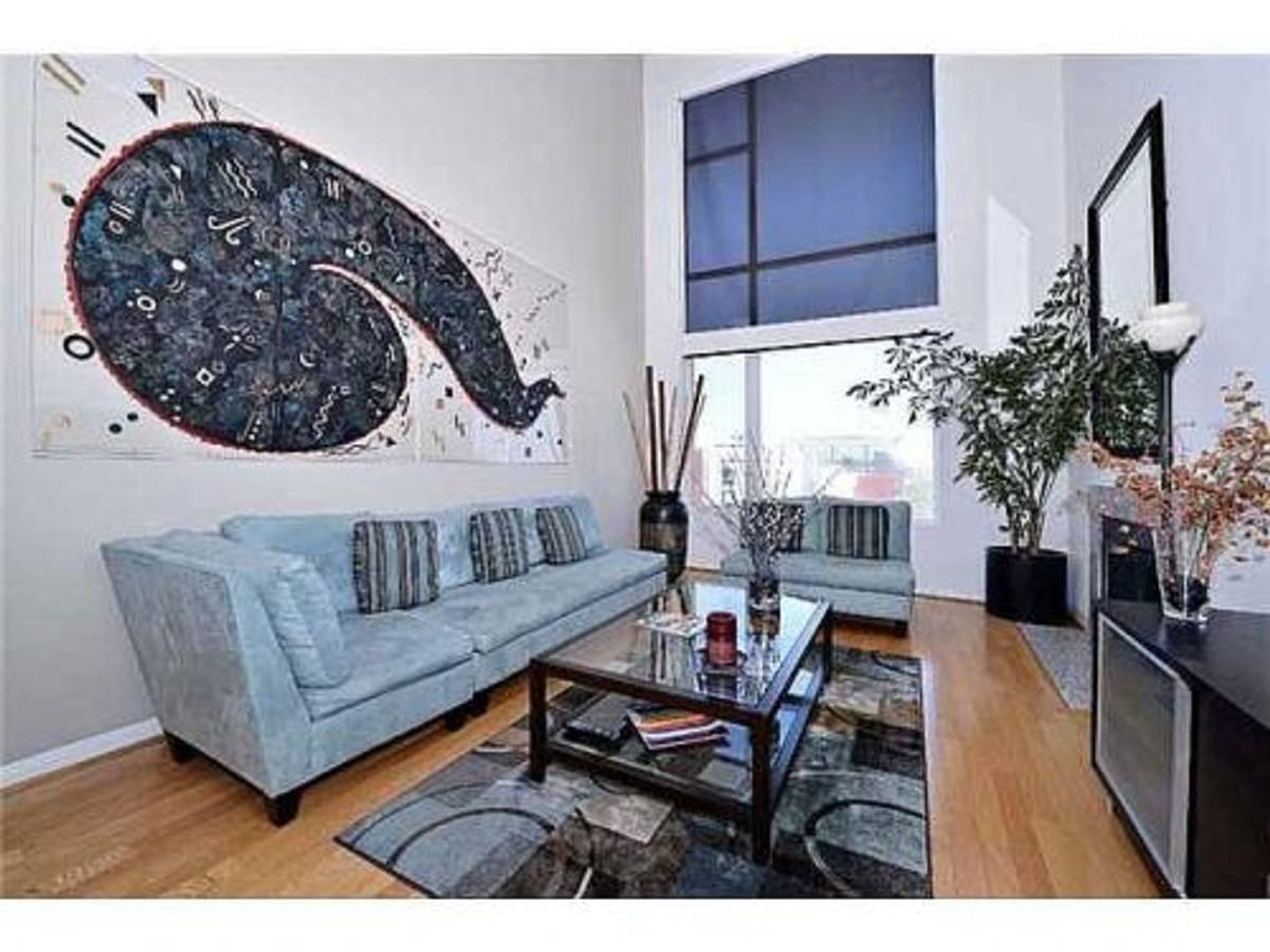 Townhouse for rent at 1642 7th Ave, San Diego, CA 92101