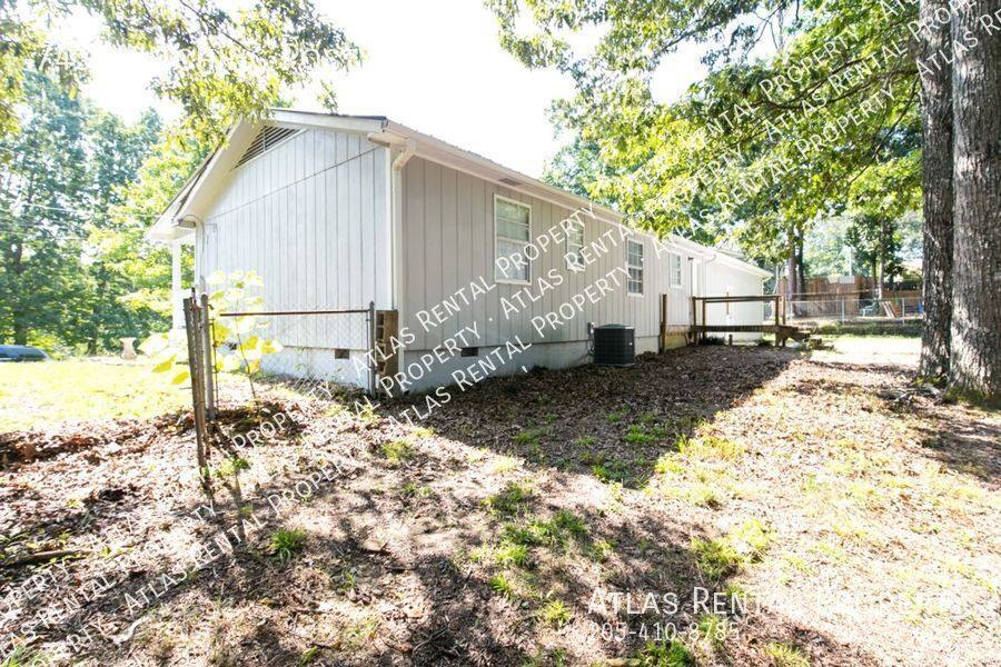 House for rent at 7436 Hitching Post Dr, Pinson, AL 35126