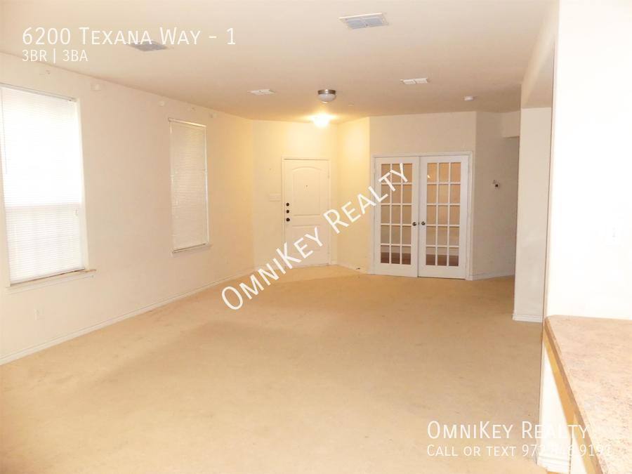 Townhouse for rent at 6200 Texana Way #1, Plano, TX 75074