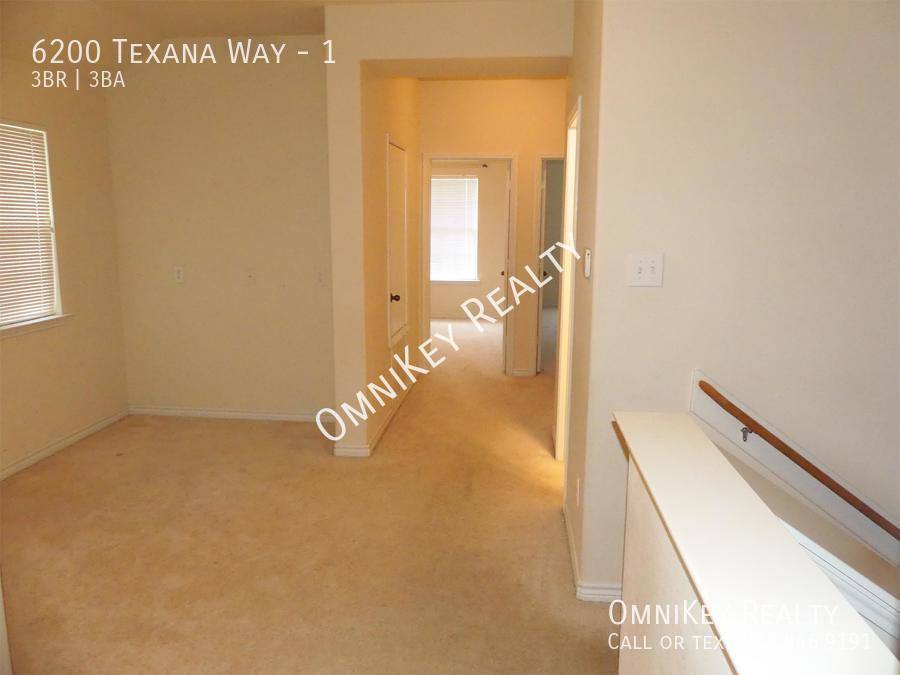 Townhouse for rent at 6200 Texana Way #1, Plano, TX 75074