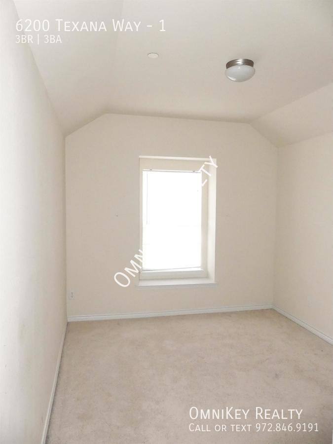 Townhouse for rent at 6200 Texana Way #1, Plano, TX 75074