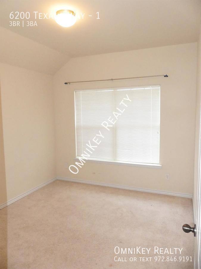 Townhouse for rent at 6200 Texana Way #1, Plano, TX 75074