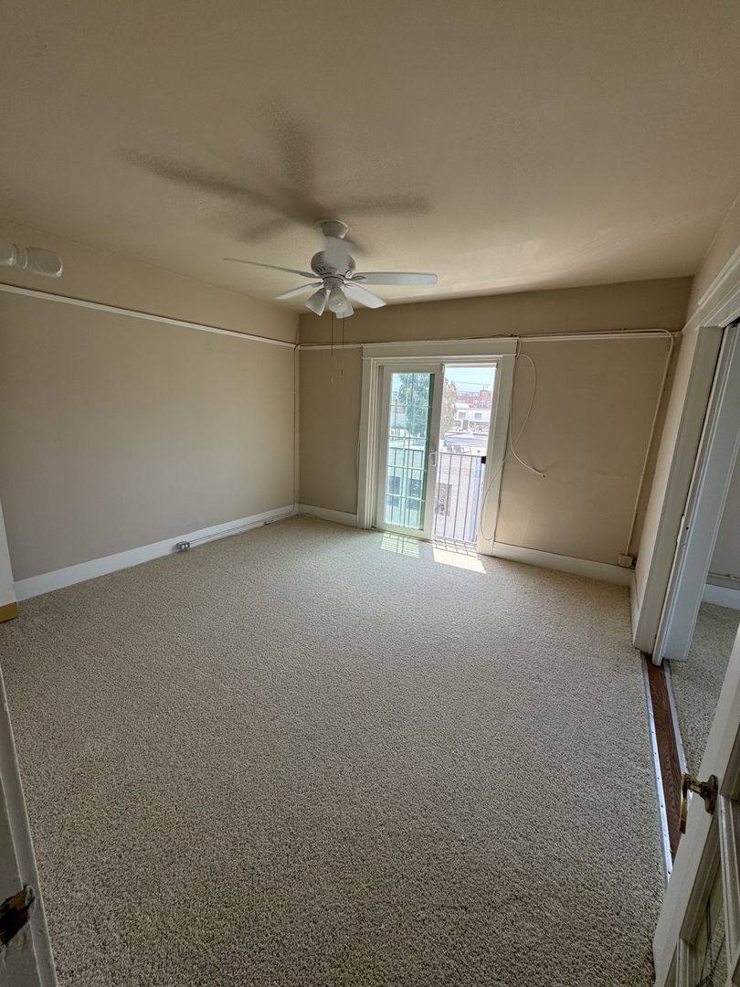 Apartment for rent at 33 Horizon Ave, Venice, CA 90291