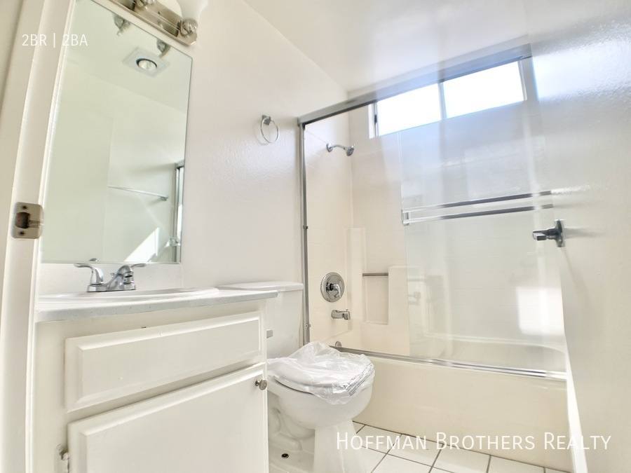 Apartment for rent at 3617 Watseka Ave #104, Los Angeles, CA 90034