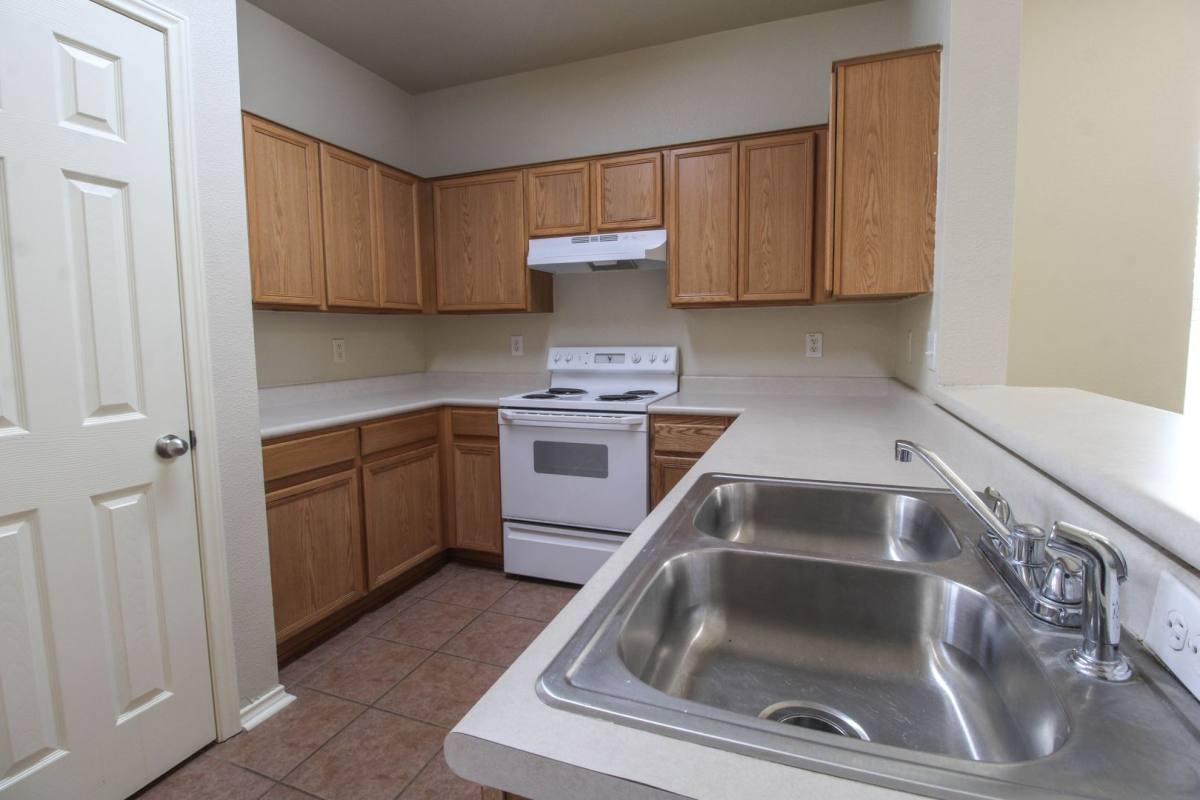 Townhouse for rent at 10216 Lateleaf Oak, San Antonio, TX 78223