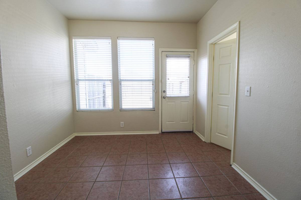 Townhouse for rent at 10216 Lateleaf Oak, San Antonio, TX 78223