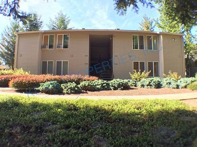 Apartment for rent at 1244 NE 16th St, Gresham, OR 97030