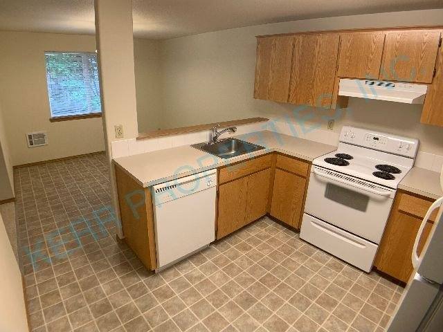 Apartment for rent at 1244 NE 16th St, Gresham, OR 97030