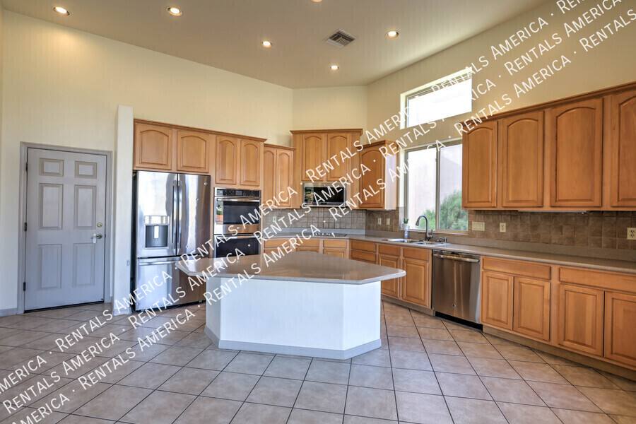 House for rent at 5032 N Valley Shadows Place, Tucson, AZ 85750