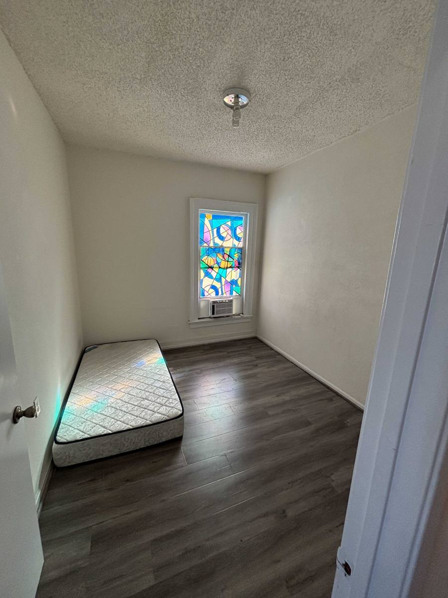 Apartment for rent at 1238 S Hobart Blvd, Los Angeles, CA 90006