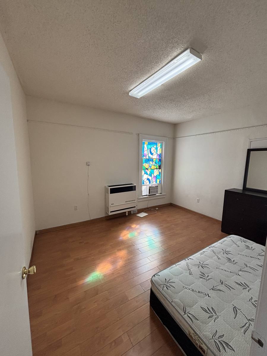 Apartment for rent at 1238 S Hobart Blvd, Los Angeles, CA 90006
