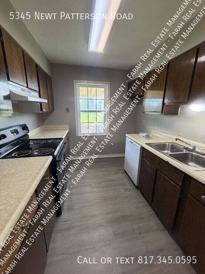 House for rent at 5345 Newt Patterson Rd, Mansfield, TX 76063