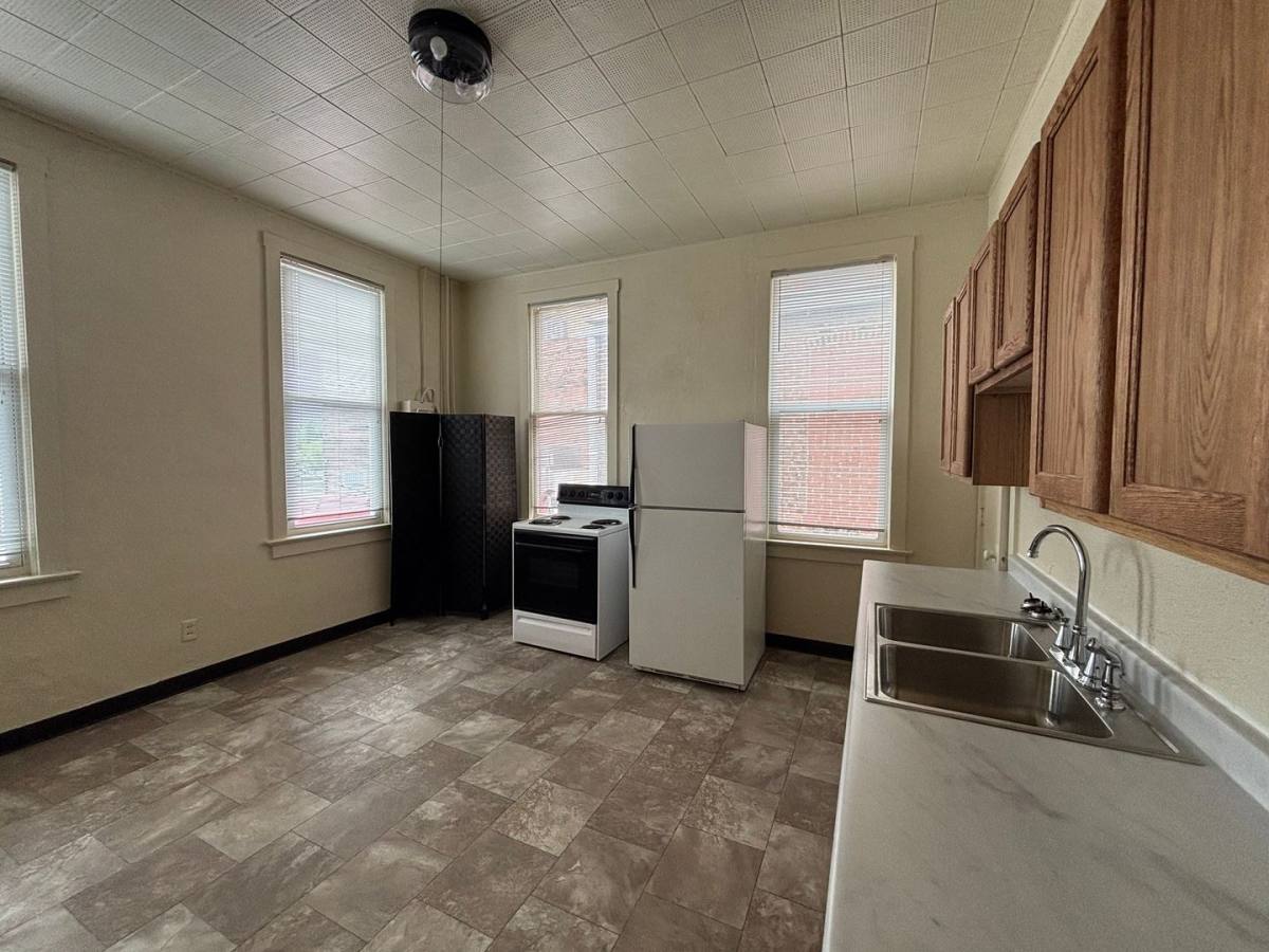 Apartment for rent at 611 Ohio St, Terre Haute, IN 47807