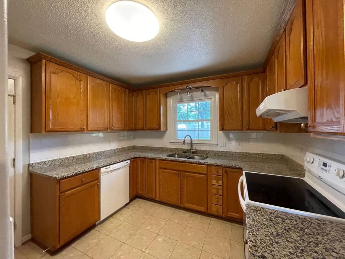 House for rent at 105 Kingston Dr, Enterprise, AL 36330