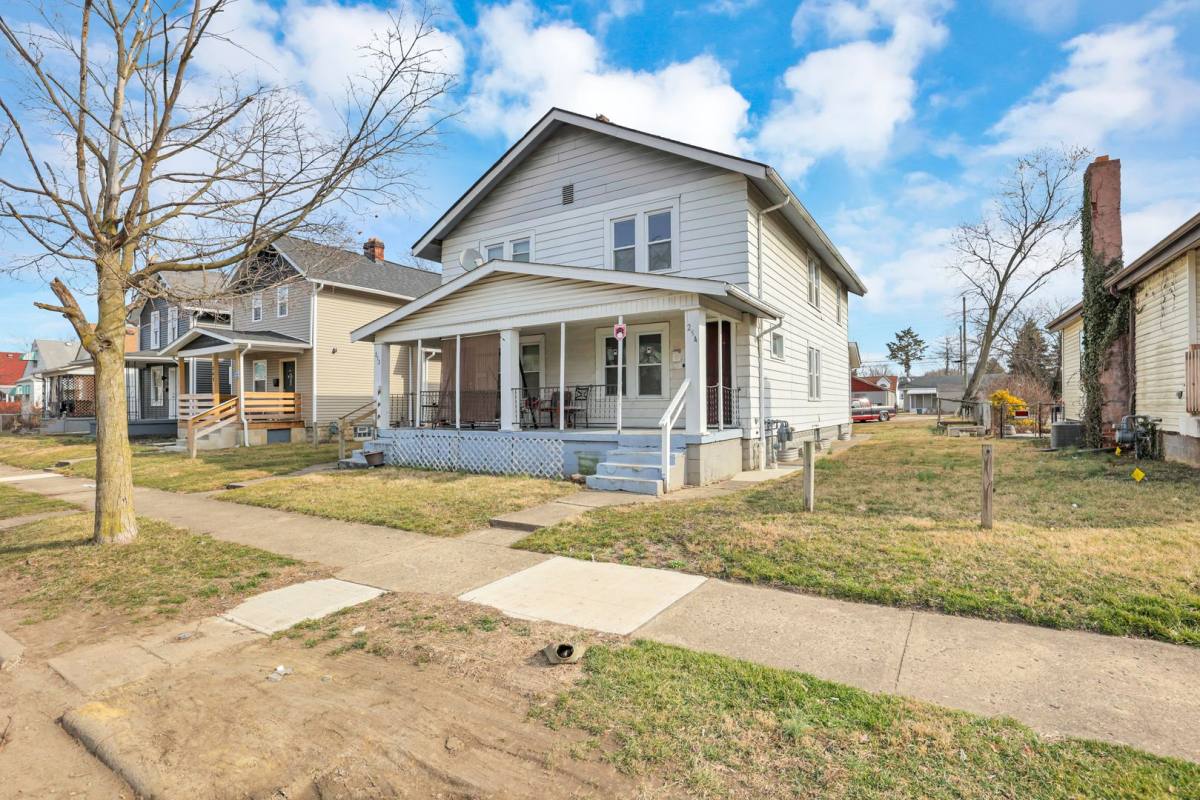 Apartment for rent at 252-254 S Wayne Ave, Columbus, OH 43204